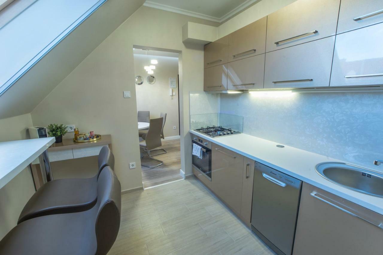 Glamour Apartman Lejlighed Eger Eksteriør billede