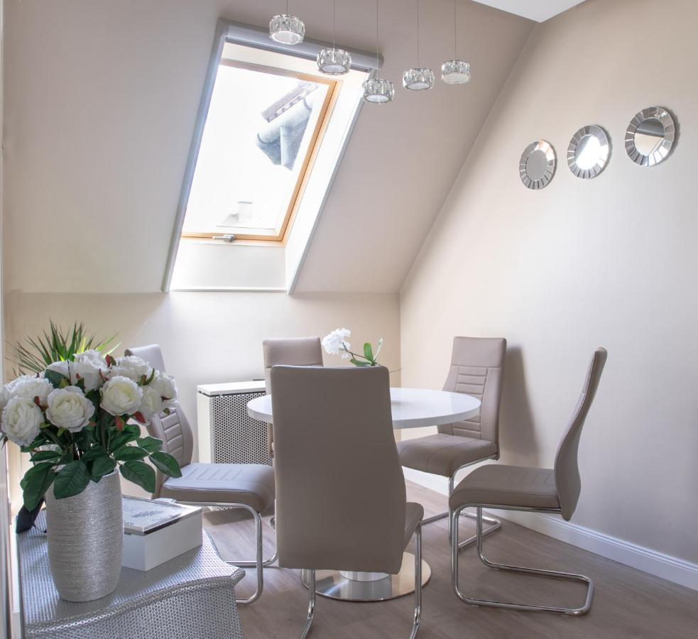 Glamour Apartman Lejlighed Eger Eksteriør billede